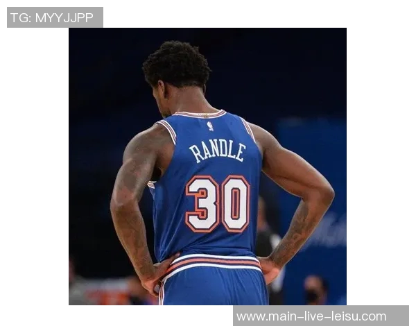 兰德尔赛季新高14助攻助力球队轻松取胜另有17分5板正负值高达28