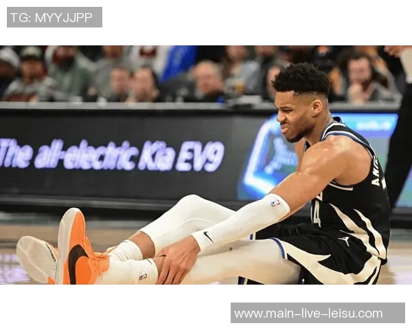 里弗斯盛赞字母哥盖帽詹姆斯仅他与文班能完成此壮举