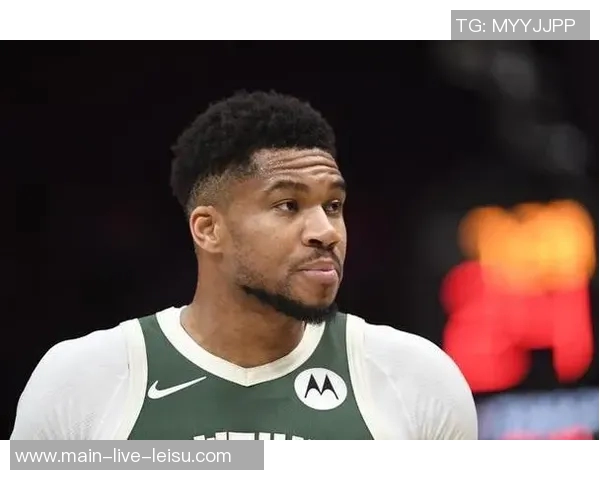 字母哥高效表现难掩球队失利22投15中砍下34分10板5助却罚球失准