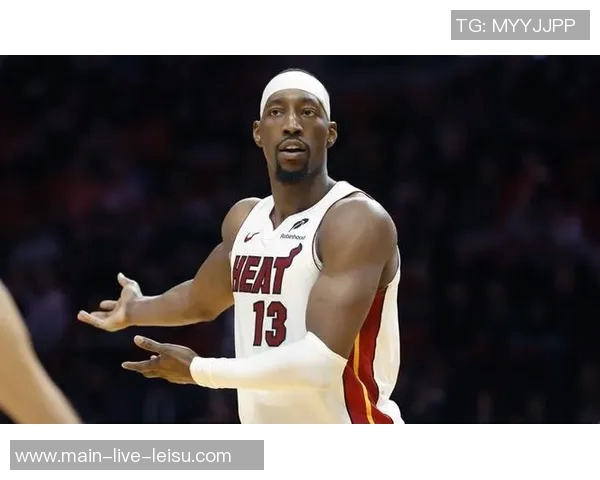 阿德巴约表现尚可9投5中贡献15分10篮板1助攻2抢断1盖帽继续提升空间 阿德巴约表现尚可9投5中贡献15分10篮板1助攻2抢断1盖帽继续提升空间